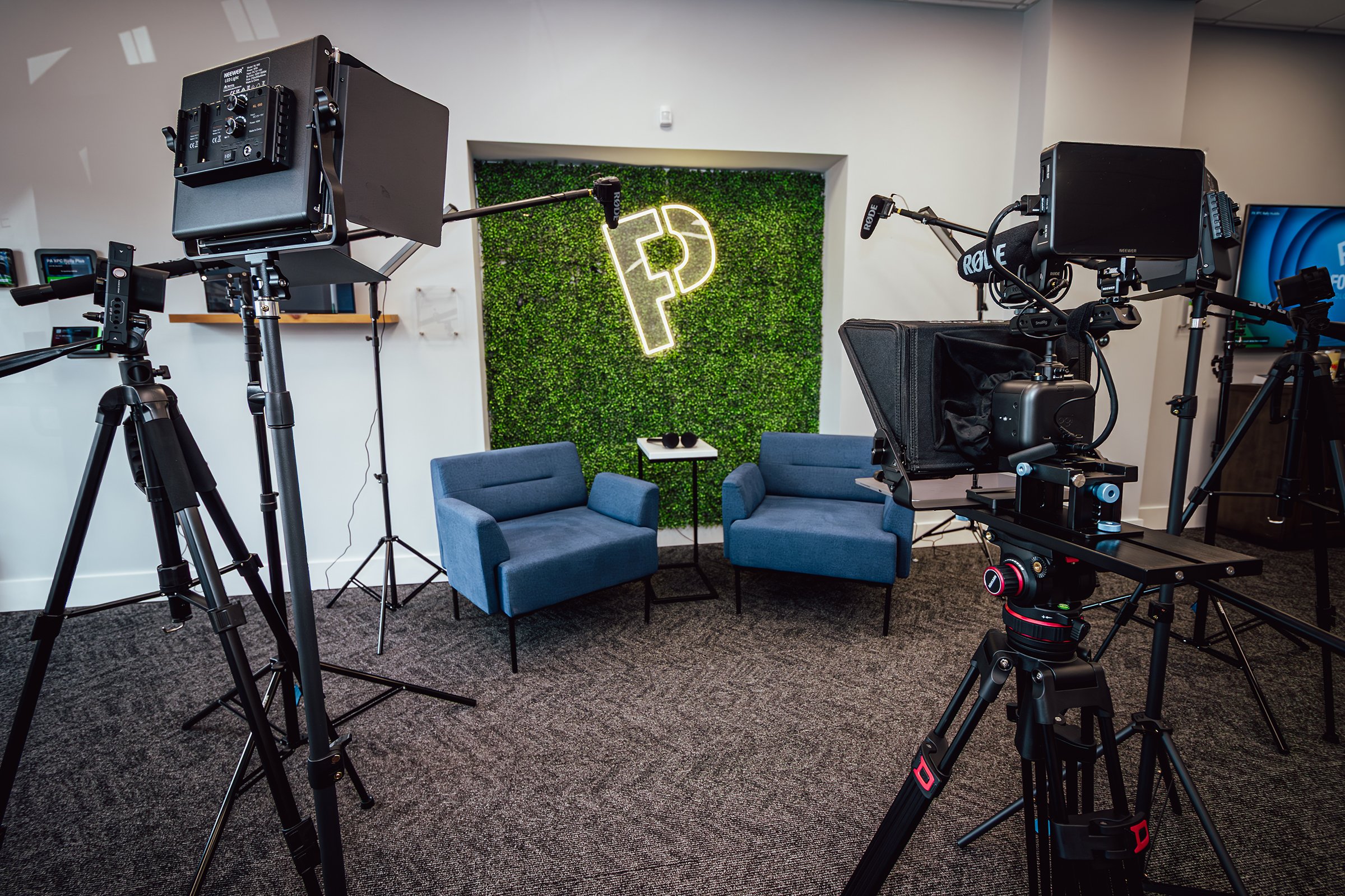 Podcast_Setup_BQ1A3107-sml